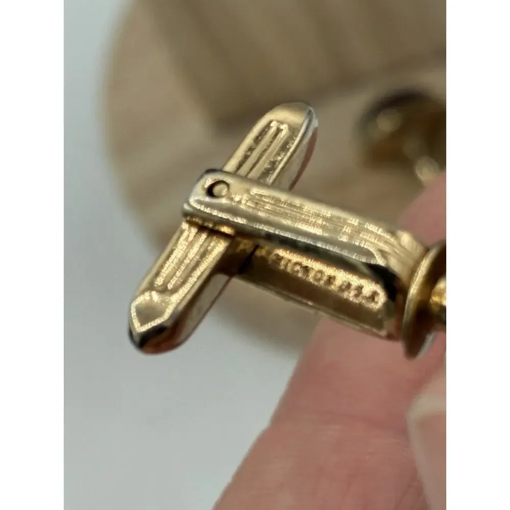 Vintage Hickok Gold Tone Men's Cufflinks Round Dark Red Burgundy Cabochon USA